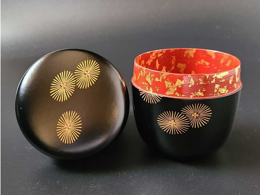 お稽古・贈り物・初心者・中古】 長谷川裕斎造 一閑塗唐松大棗 内朱金