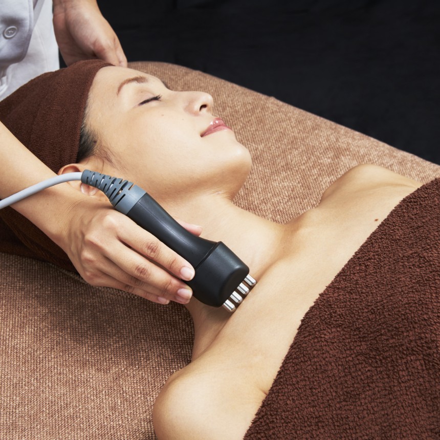 業務用フェイシャルマシン【クイーンリフト for Pro クリアプラス