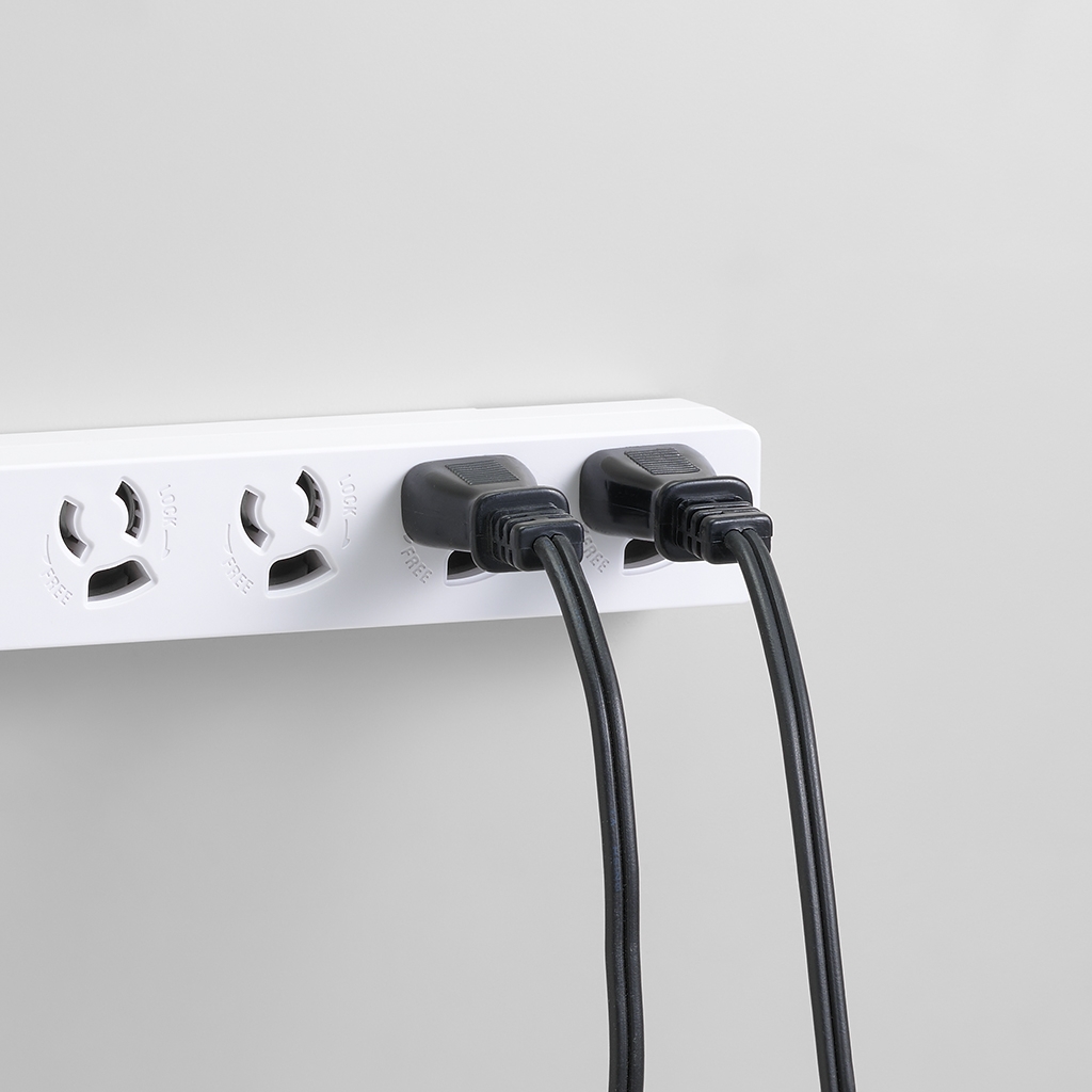 3P抜け止めマグネットフック付タップ4個口2m白｜YAZAWA CORPORATION