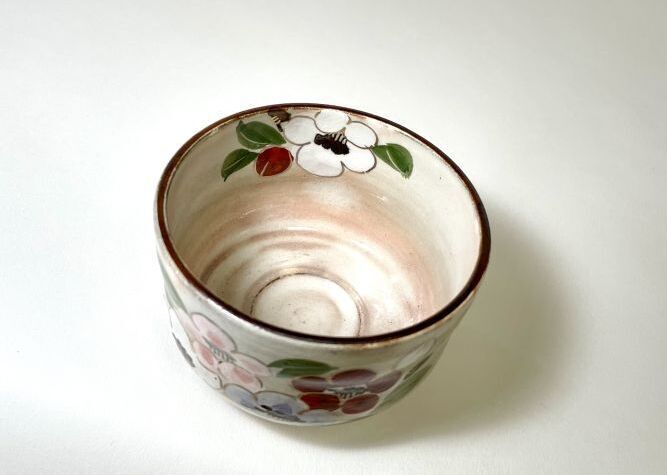 京焼・清水焼 来客用湯呑・汲出碗 着彩椿（ちゃくさいつばき）｜京焼