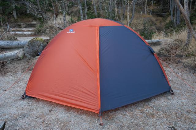 ファイントラック（finetrack）」のツェルトやテント。「ツエルト2