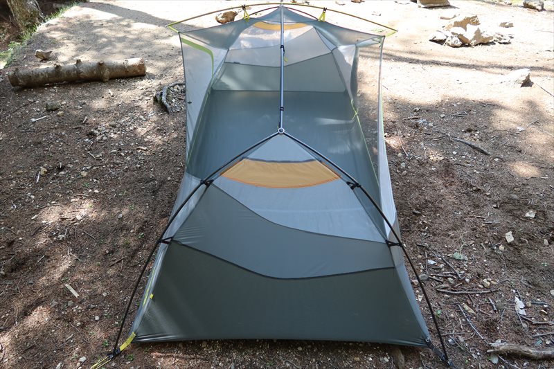 広い前室で快適。悪天候にも強いテント ニーモ／ダガー オズモ 2P