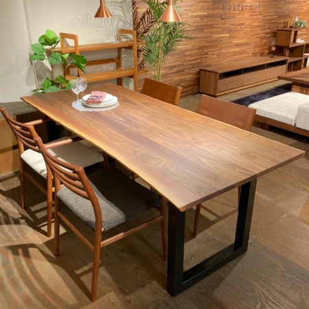 ダイニングテーブル ワイルドウッド ライブエッジ – 商品カタログ