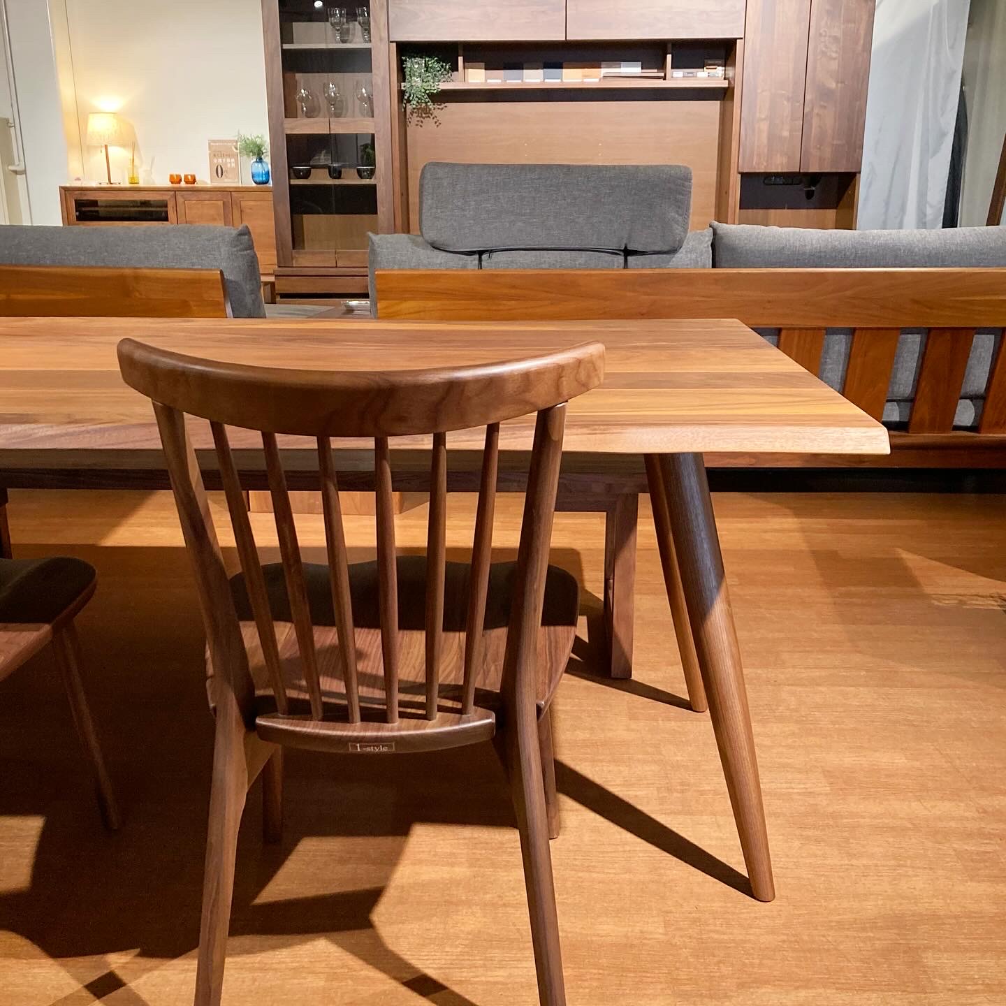 ダイニングテーブル DT618 WN – 商品カタログ