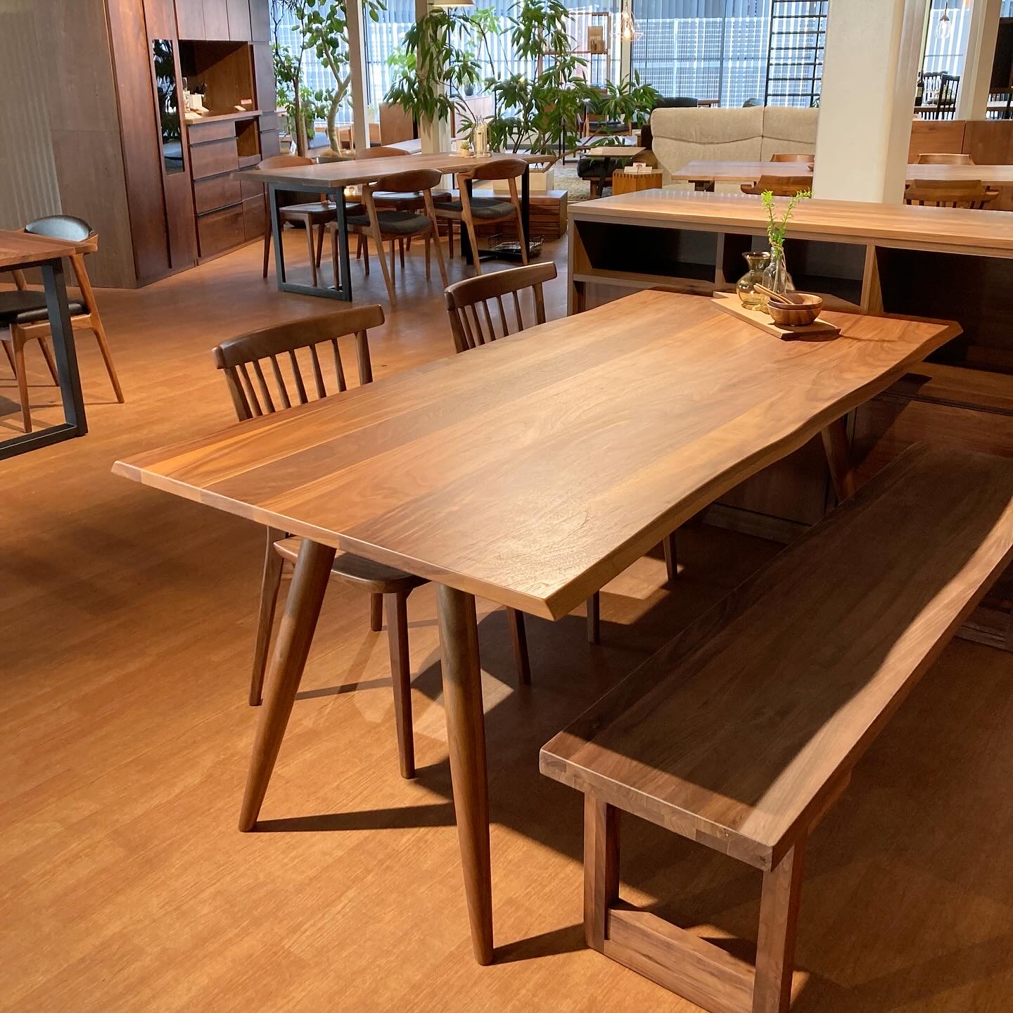 ダイニングテーブル DT618 WN – 商品カタログ