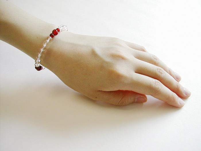 水晶6mmブレス三天両脇瑪瑙入 お数珠の安田念珠店へ｜総本山御用達