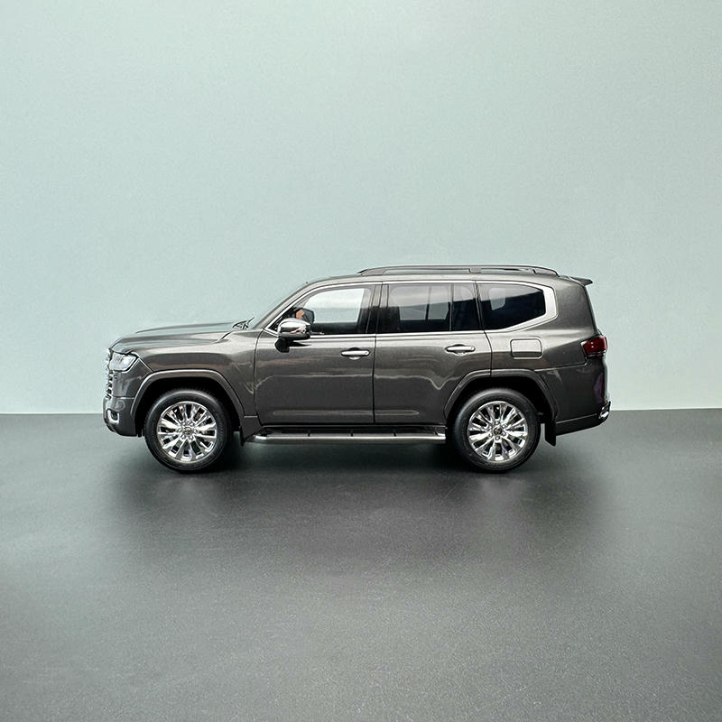 LCD 1:18 Toyota Land Cruiser LC300 ZX Grey Alloy Diecast Model Car
