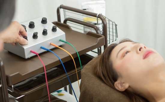 オームパルサー 鍼電極低周波治療器 Ohm Pulser LFP-4000A | 全医療器