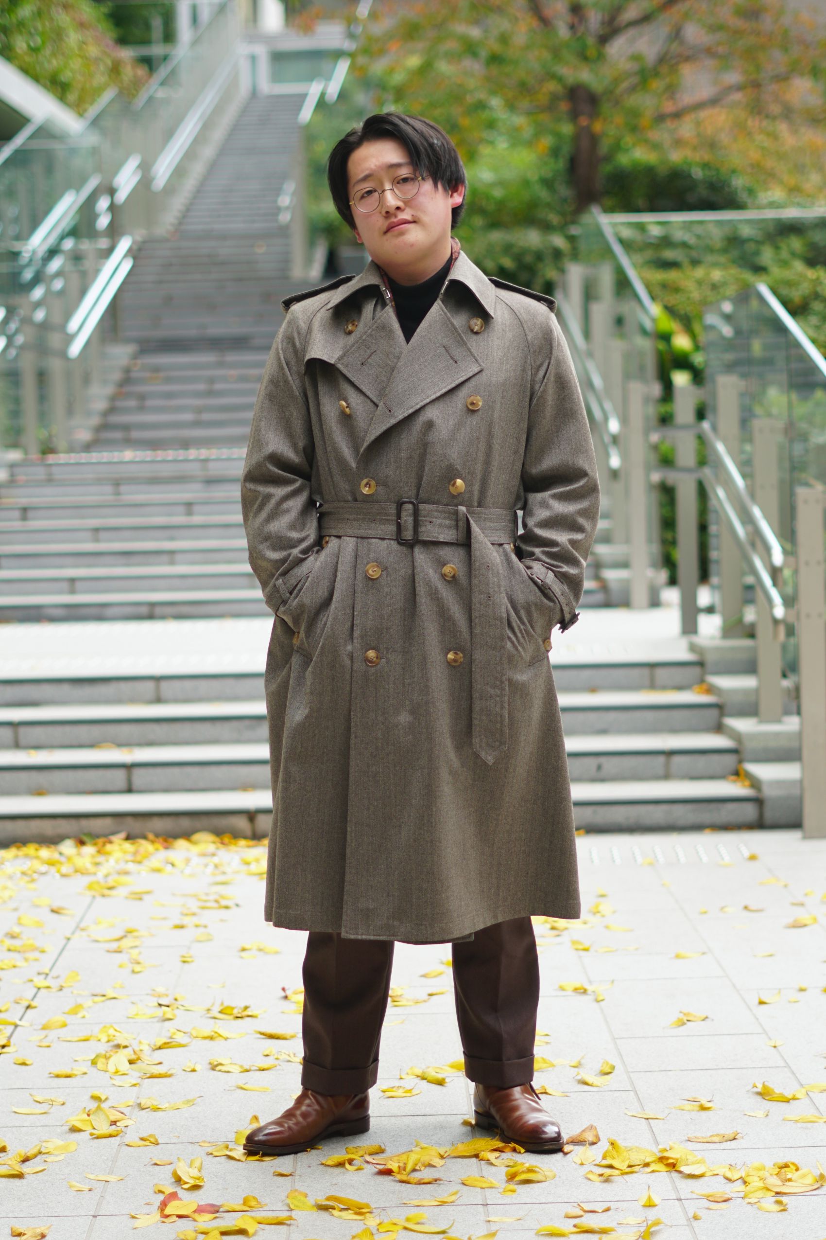 既製品では表現できない、ウールトレンチコートの良さが詰まっています