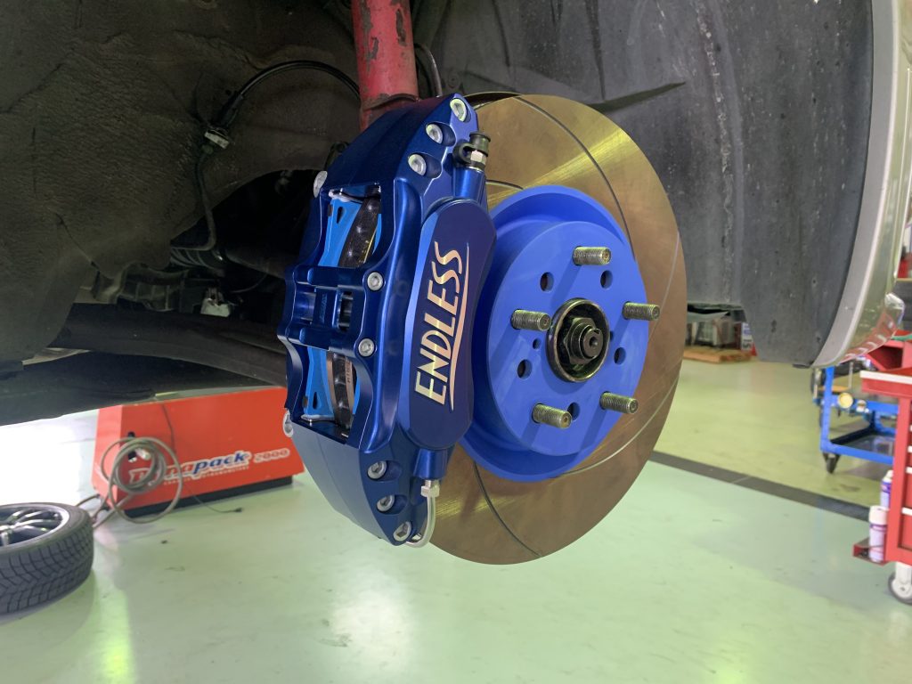 インプレッサ WRX STI GDB S204 ENDLESSブレーキキャリパー取付 - ZEROMAX