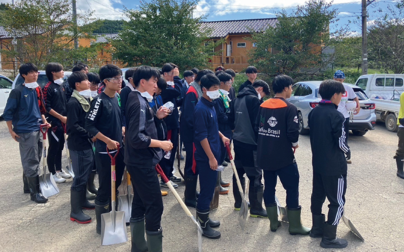 レポート】ツエーゲン金沢U-18選手・スタッフが土砂撤去ボランティアに