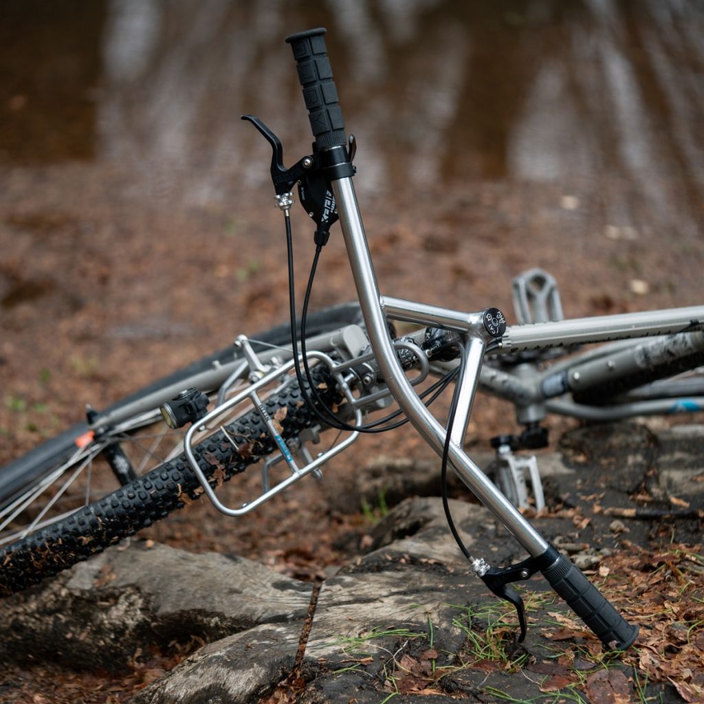 FAIRWEATHER x NITTO」/ b923 bullmoose bar / black / Bluelug / ハンドル