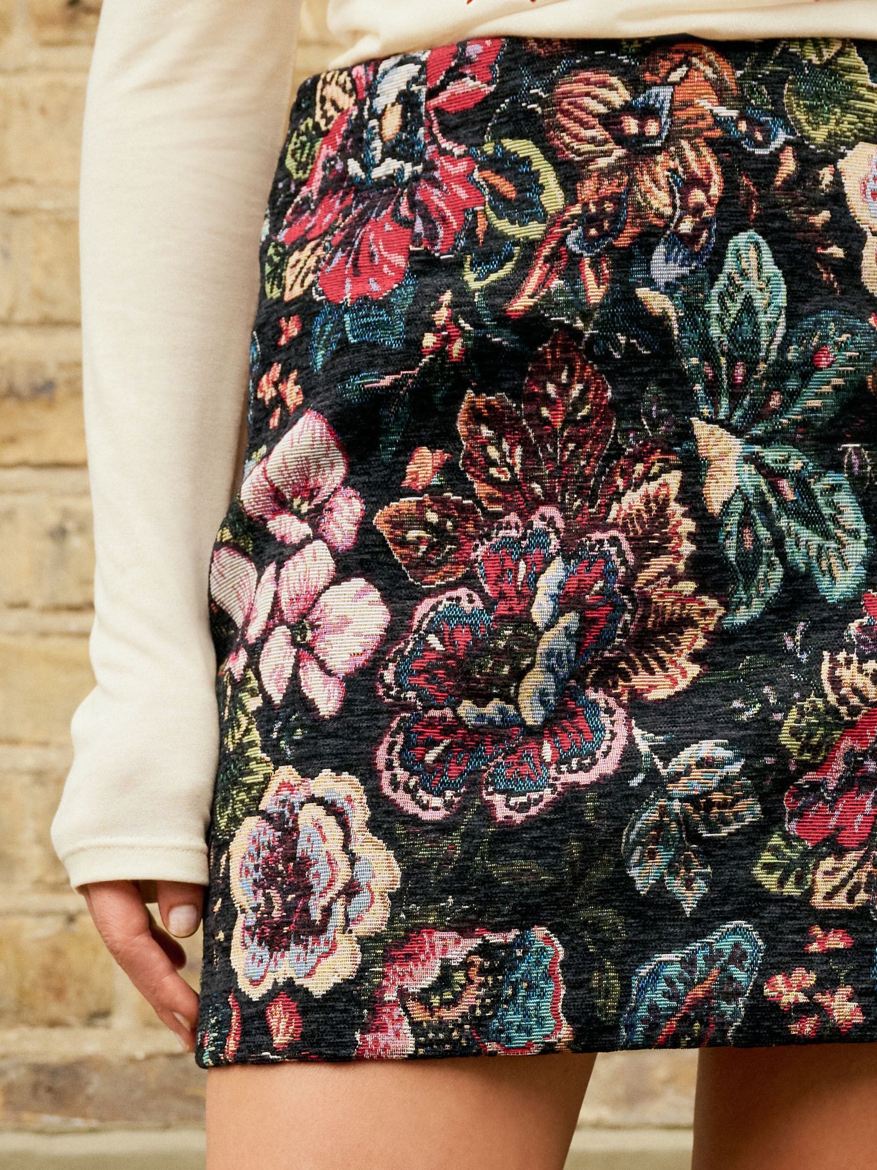 Buy Black Mini Tapestry Jacquard Skirt from Next Turkey