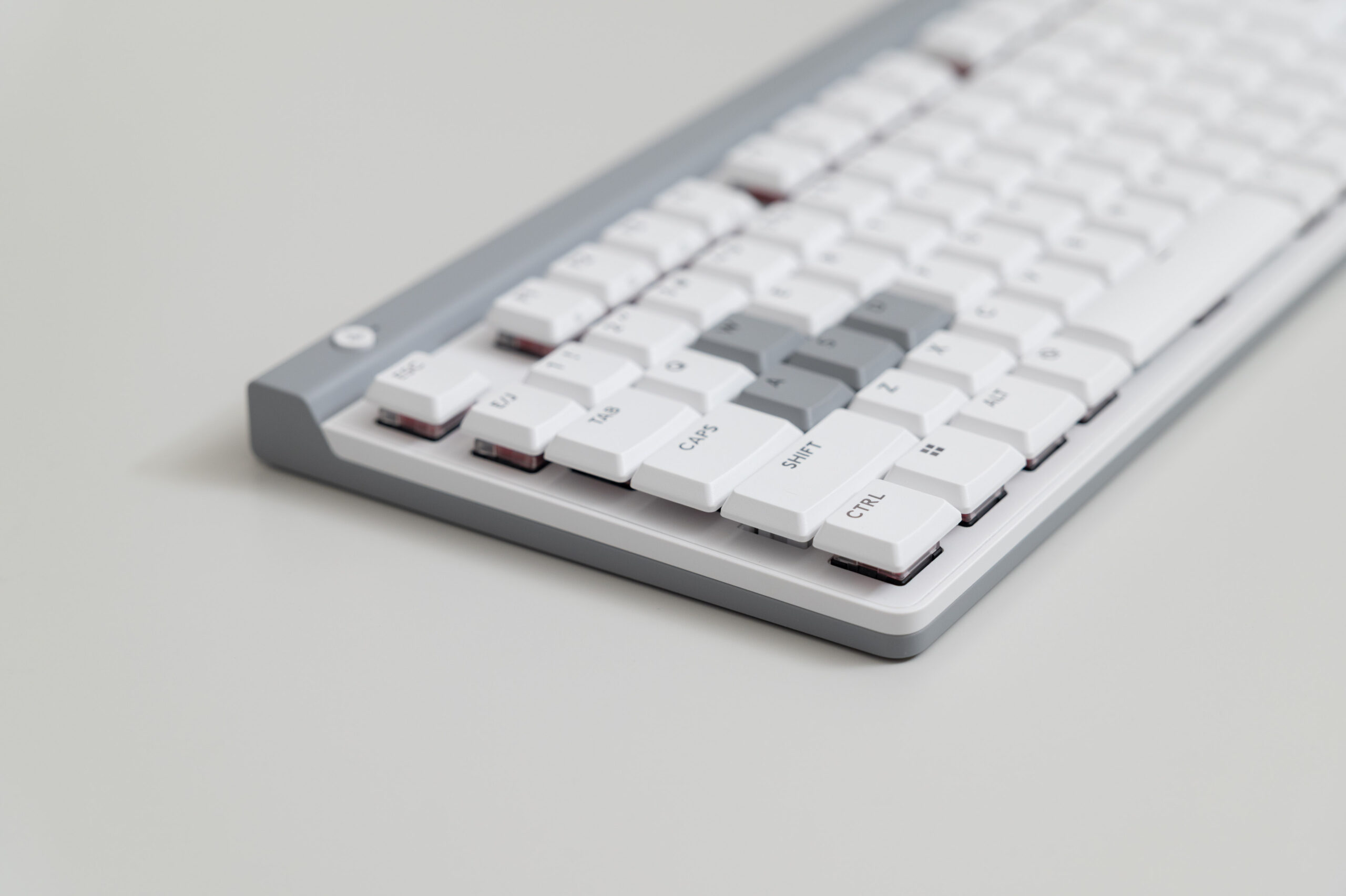 Logicool G515 RAPID TKL レビュー：ロープロ×磁気アナログスイッチ