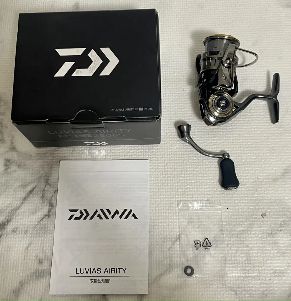 約1500円で出来る。ダイワ ルビアスエアリティLT2500S フル