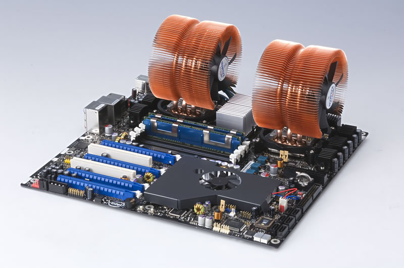 インテル8コアプラットフォームの消費電力を実測 | 日経クロステック