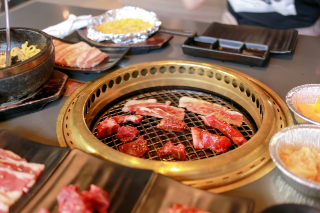 水晶プレートで肉を焼く、水晶焼きとは？ -