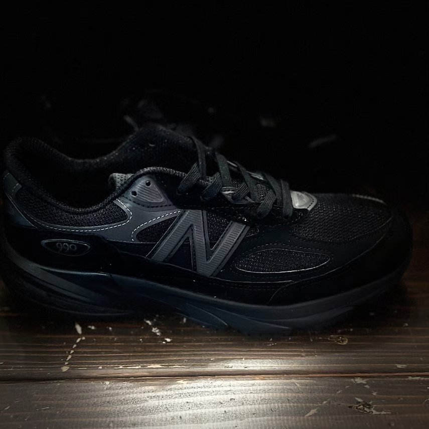 New Balance 990v6 “Triple Black” の24％OFF セールが開催 - Yakkun