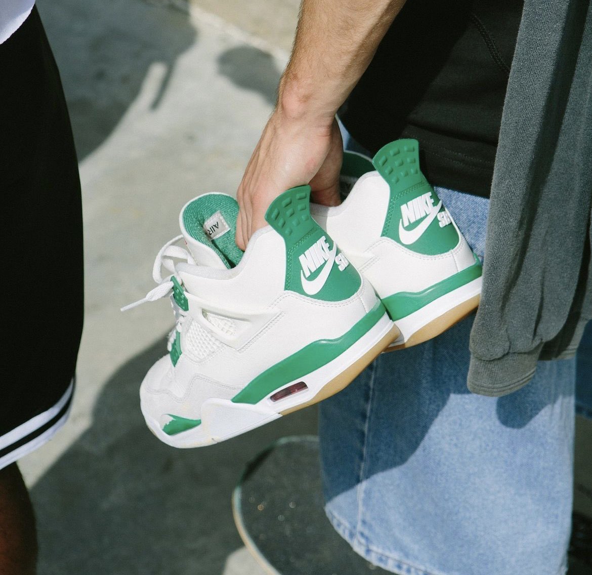 NIKE SB × AIR JORDAN 4 RETRO SP “Pine Green” が発売 - Yakkun