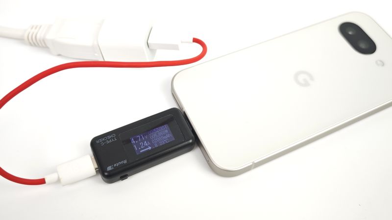 Google Pixel 9a」実機を手持ちの急速充電器で充電してワット数