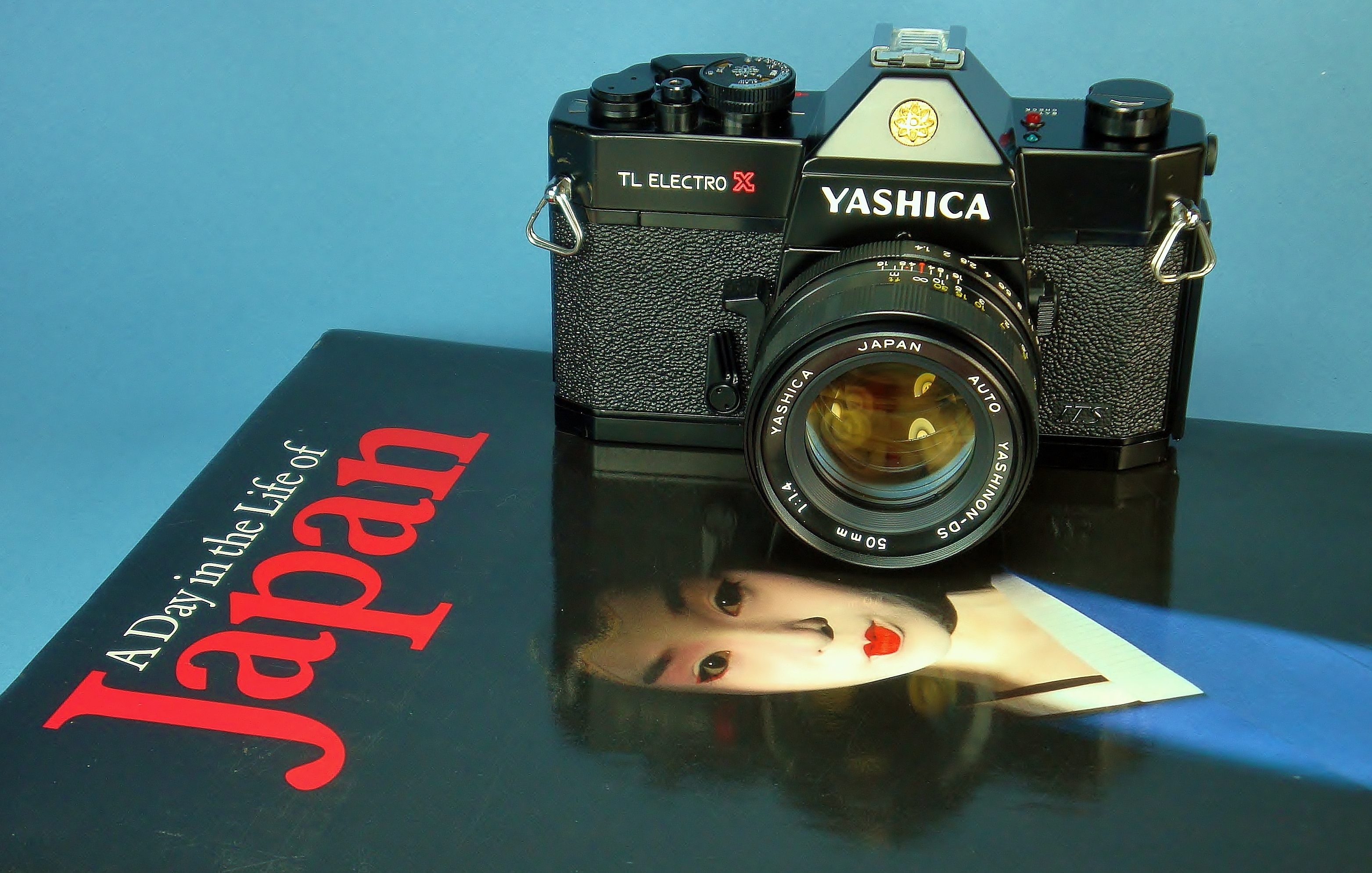 Yashica TL Electro-X ITS | Chasing Classic Cameras with Chris