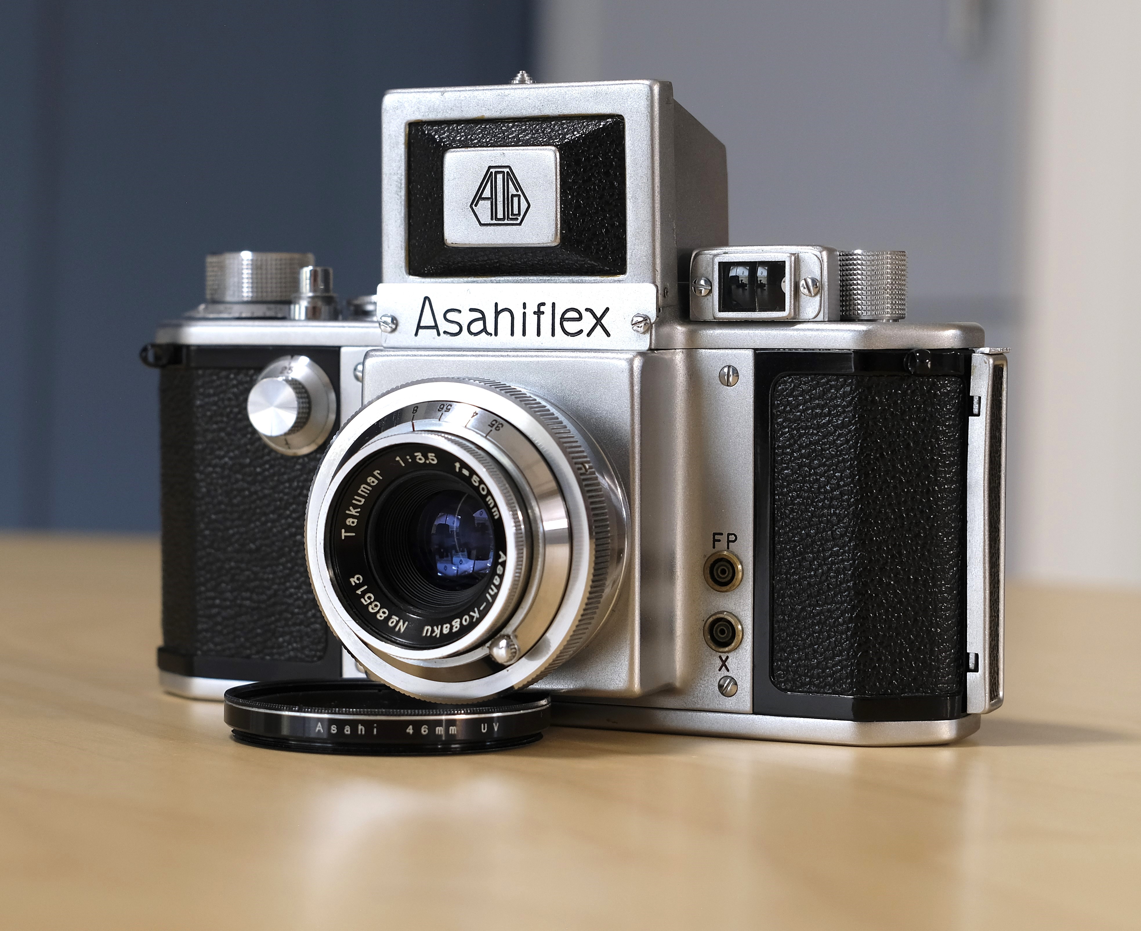 Asahiflex IIa – 1955 | Chasing Classic Cameras with Chris