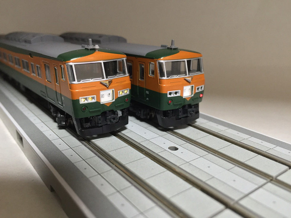 ラウンドハウス(kato) 185系(湘南色) KATO 10-925 185系200番台湘南色