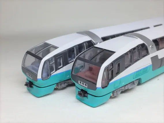 251系「スーパービュー踊り子 」新塗装（SVO) 入線です。KATO 10-1411