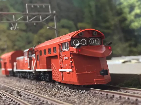 KATO DD16 の入線です。DD16 304ラッセルもついでに弄る。7013 / 10