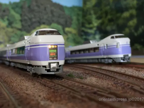 KATO E351系「スーパーあずさ」入線です！ 10-1342 / 10-1343