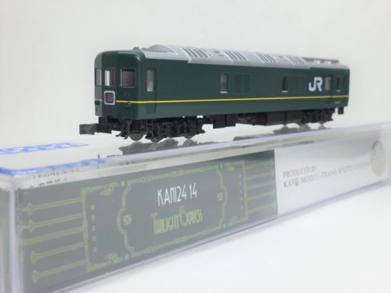 カニ24 14 トワイライトエクスプレス色が入線しました。KATO京都駅店特