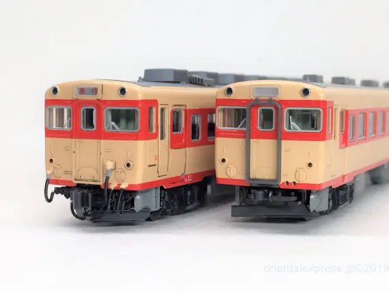 キハ58系(非冷房車) 急行「いいで」が入線しました。KATO 10-1531