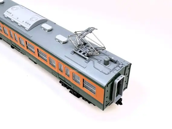 113系 2000番台 湘南色(JR仕様)が入線しました。KATO 10-1954/10-1955