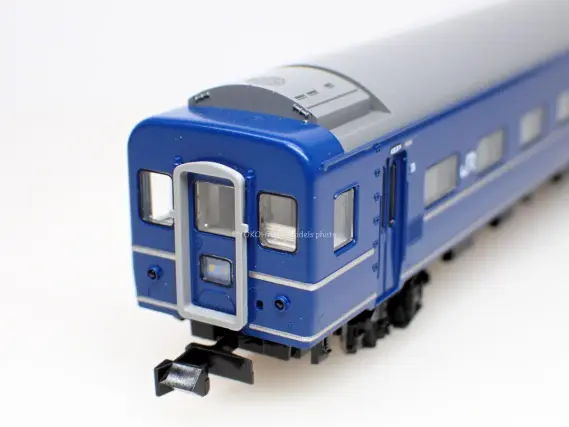 24系25形寝台急行「銀河」が入線です。 KATO 10-1998 | NGaugeJP