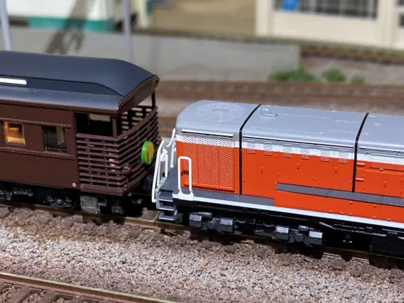 DD51 1043号機 下関総合車両所 が入線しました。KATO 7008-C