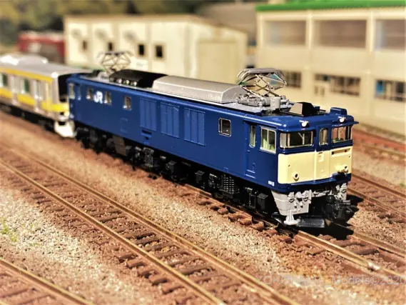 配給列車EF64-1032・E231系が入線です。TOMIX 97930 配給列車セット