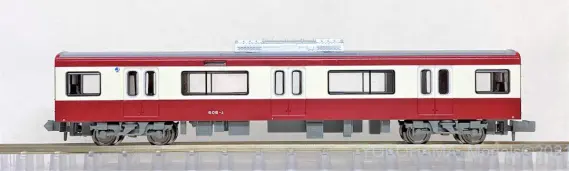 京急600形・赤・シングルアームパンタ 608編成が入線しました