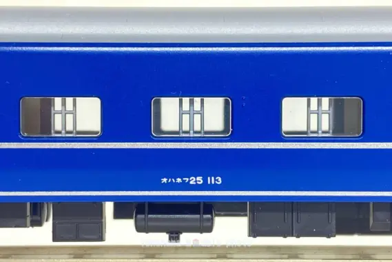 24系25形寝台特急「富士」が入線です。KATO 10-855 / 10-856