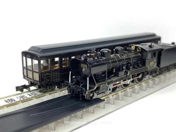 58654＋50系「SL人吉」が入線しました。KATO 10-1727 | NGaugeJP