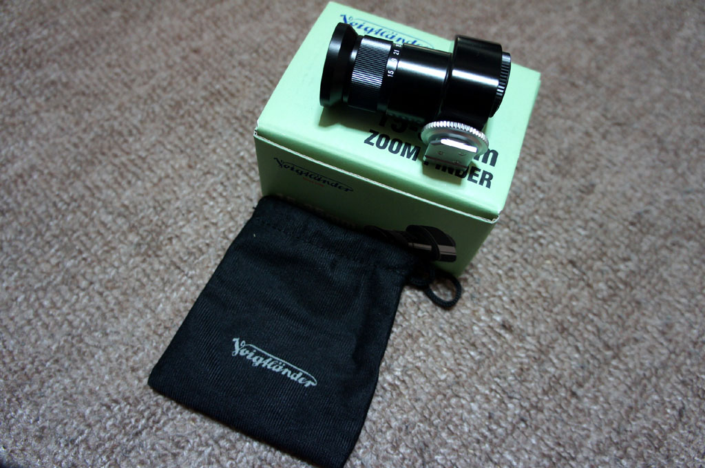 フォクトレンダーの15-35mmズームファインダー - 晴れ時々ジャズ、雨