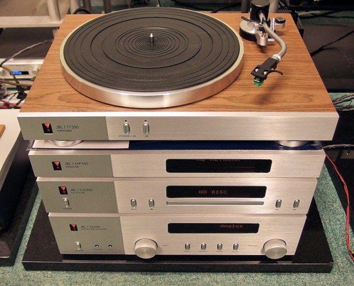 2024/1/226 2024/01/26 JBL SA550 定価 253,000円（税込） CD350 定価