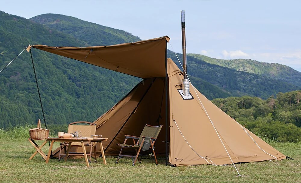 Alpha TC SOLO DX｜WAQより二又ポールと煙突穴を装備したワンポール