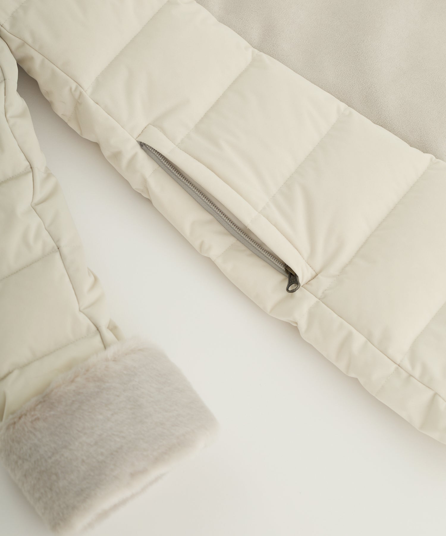 Y2012004_8b6f3ba1-6bb6-42b0-