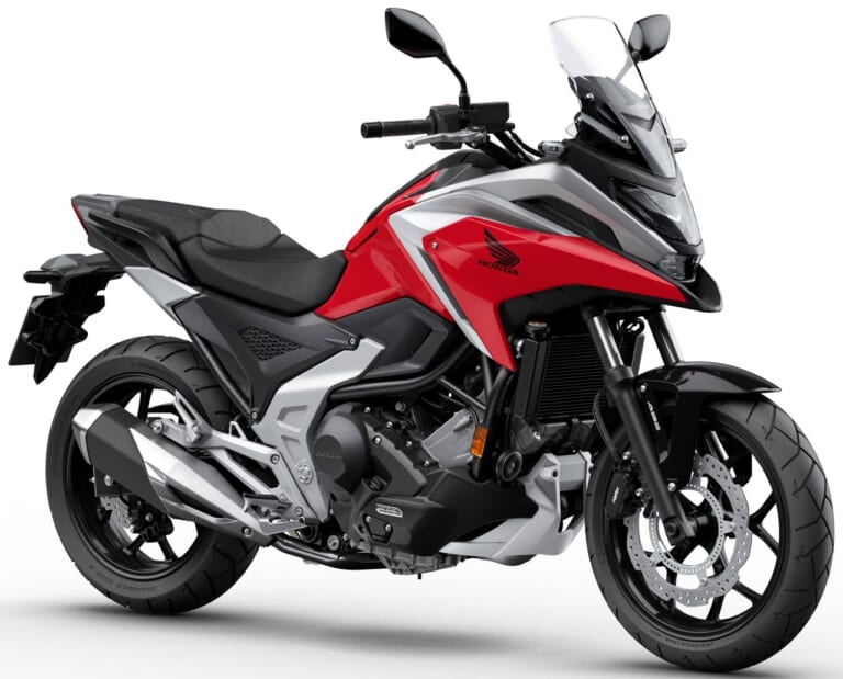 新型ホンダNC750Xは軽量化＆ローダウンで好感度UP【エンジン