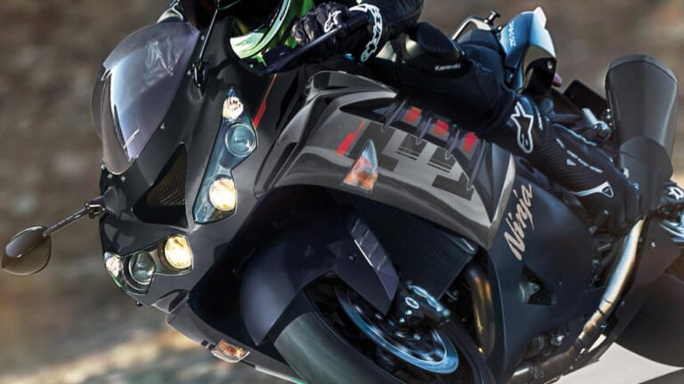 日本では本当にもう買えない？ カワサキ「ニンジャZX-14R」2022年