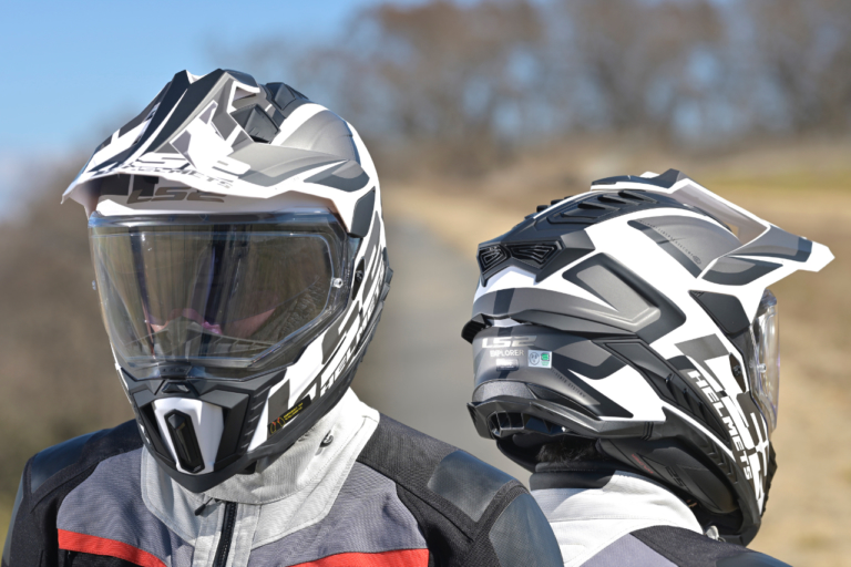 高い機能性で快適なツーリングを約束するオフロードヘルメットEXPLORER