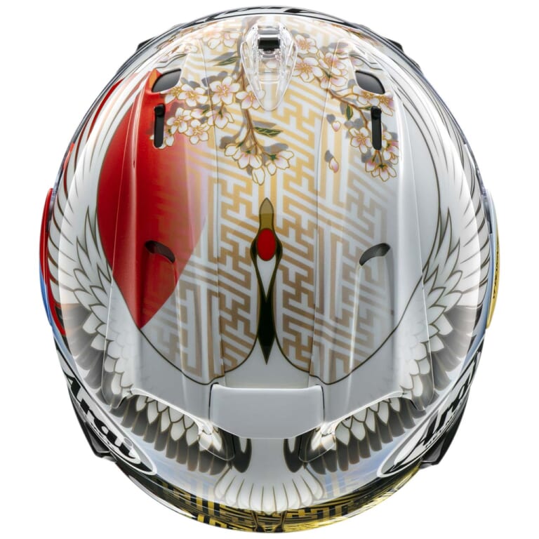 太陽と月を和柄に！ アライ「RX-7R ツバサ」が幸せを招くグラフィック