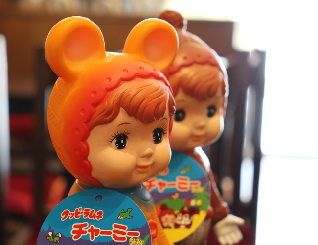 昭和レトロ好き必見！ クッピーラムネ×チャーミーちゃんのコラボ