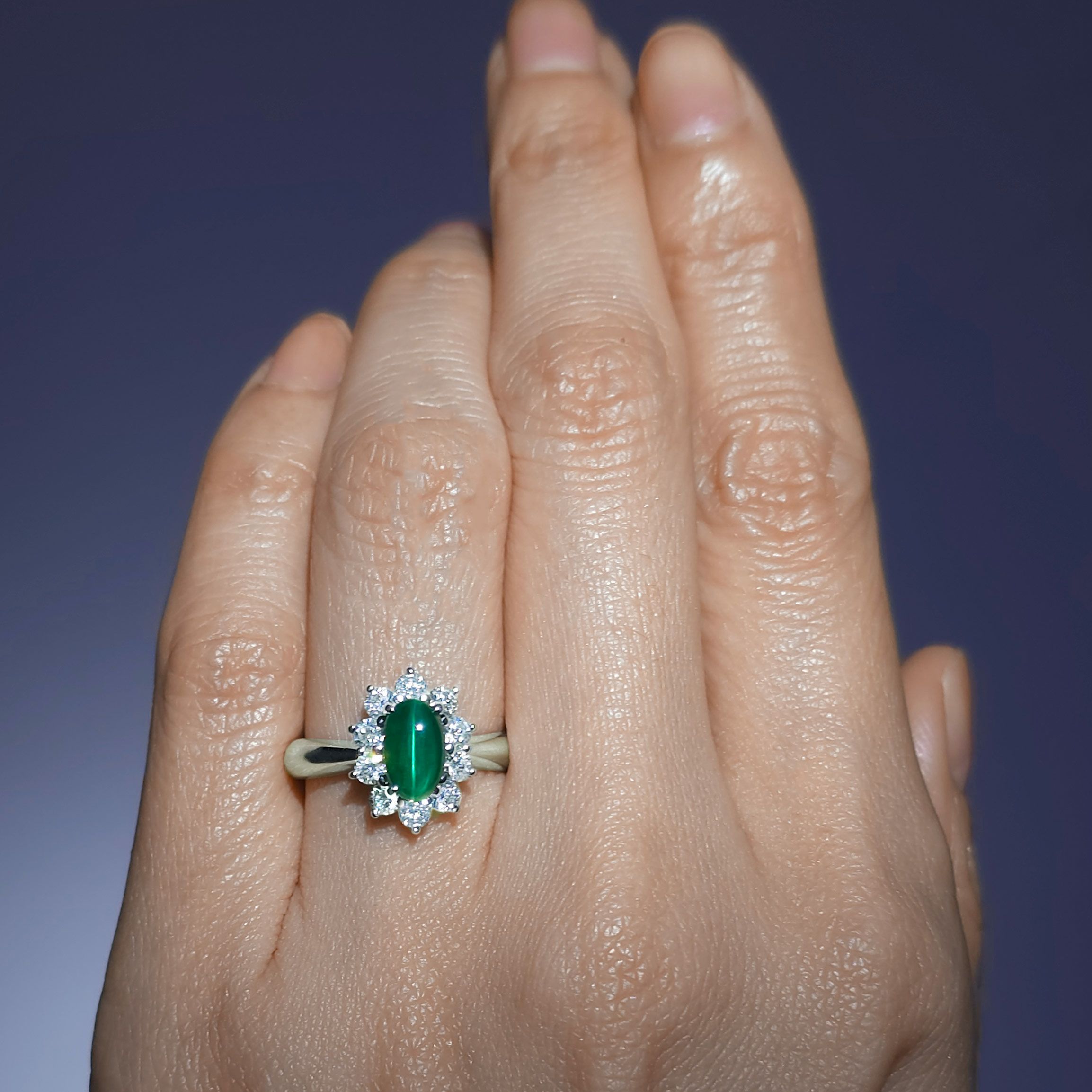 コロンビア産エメラルドキャッツアイ0.95ctプラチナリングダイヤ0.61ct