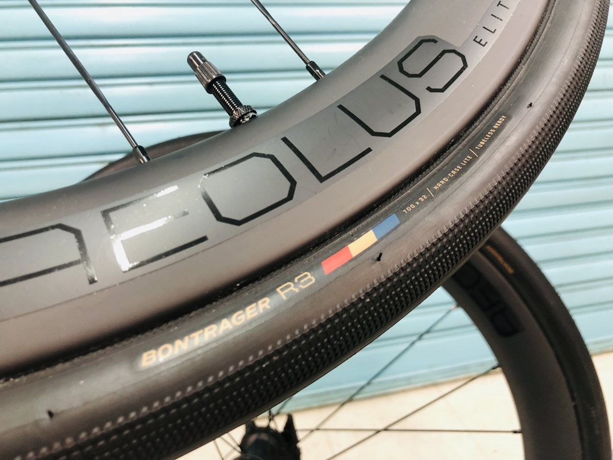 アウトレット】「BONTRAGER AEOLUS ELITE 50」TLR対応カーボンホイール